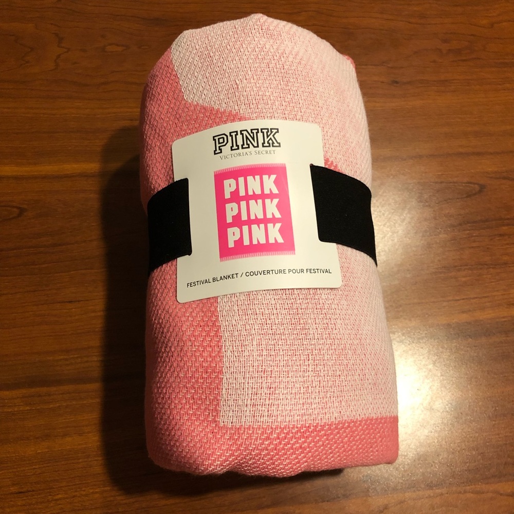 PINK festival blanket